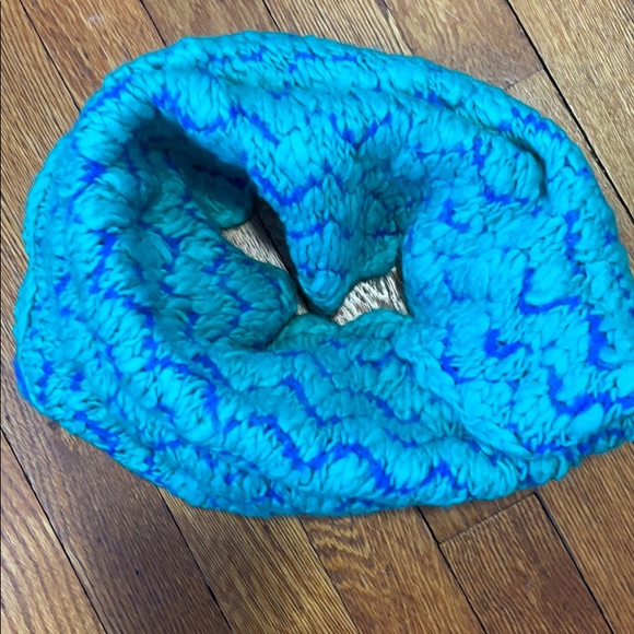 Infinity scarf - Picture 2 of 2